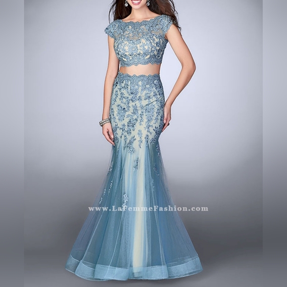 La Femme Embroidered 2-Piece Crop Top Mermaid Lace Tulle Gown, Smoky Blue size 2